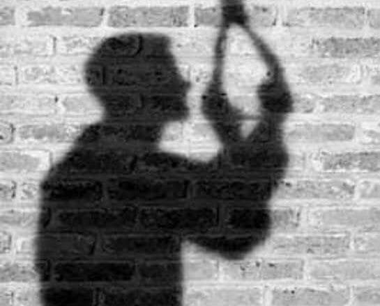 বগুড়ার গাবতলীতে কলেজ ছাত্রের আত্মহত্যা