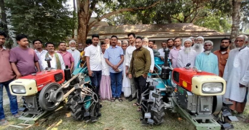 বেলকুচিতে ঢাকা ব্যাংক পিএলসি’র উদ্যোগে পাওয়ার টিলার বিতরণ