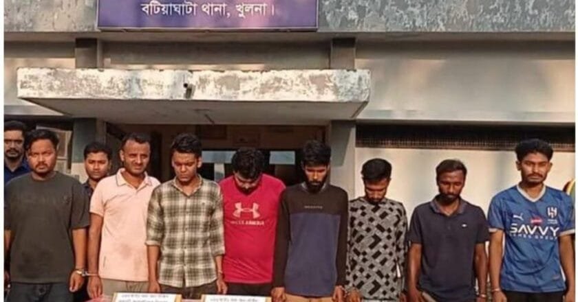 বটিয়াঘাটায় ৮ মোবাইল জুয়াড়িকে জেল হাজতে পাঠিয়েছে ভ্রাম্যমাণ আদালত