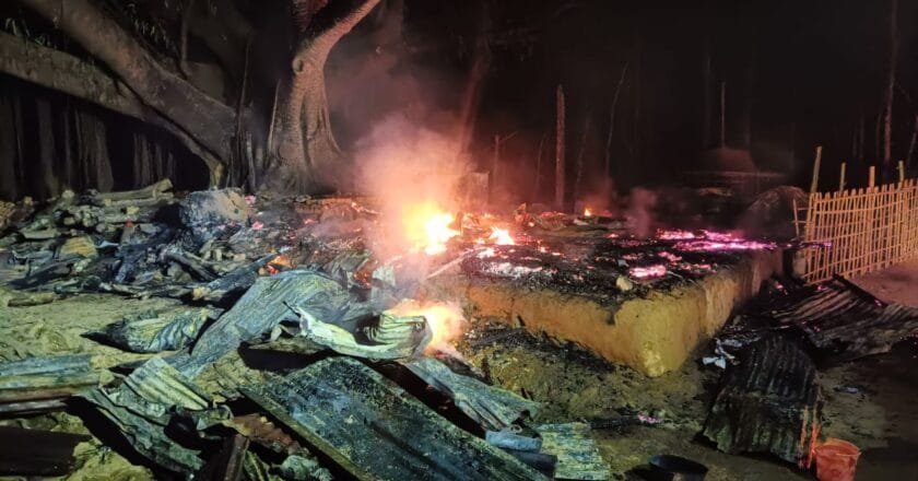 পানছড়ির আগুনে পুড়ল দোকান ও বসতবাড়ি