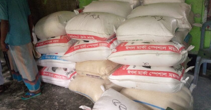 কুড়িগ্রামে ভিজিএফের চার মেট্রিক টন চাল জব্দ: চেয়ারম্যান-বিএনপি নেতার বিরুদ্ধে অভিযোগ