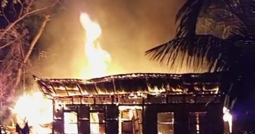 তজুমদ্দিনের বসত ঘরে চুরির পর গবাদী পশুসহ আগুন