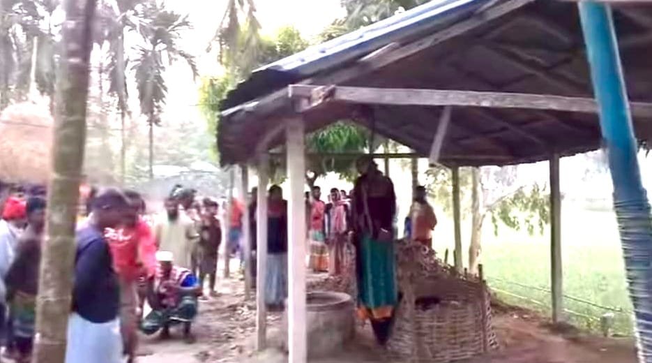 গোবিন্দপুরে গৃহবধূর ঝুলন্ত মরদেহ উদ্ধার: তদন্তে পুলিশ