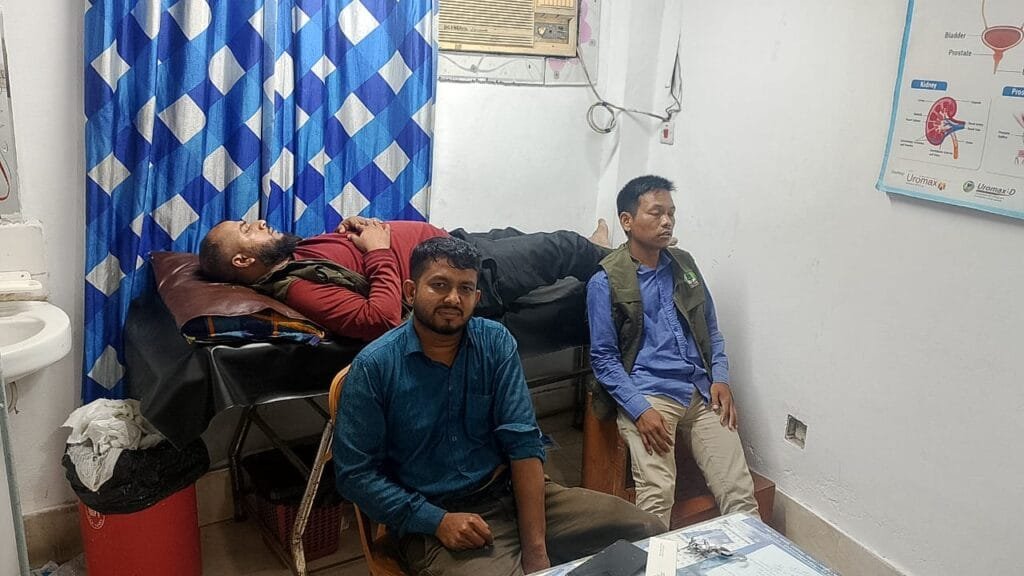 লোহাগাড়ায় বনকর্মীদের মারধর করে সংরক্ষিত বনের গাছ লুট