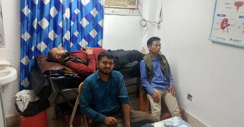 লোহাগাড়ায় বনকর্মীদের মারধর করে সংরক্ষিত বনের গাছ লুট