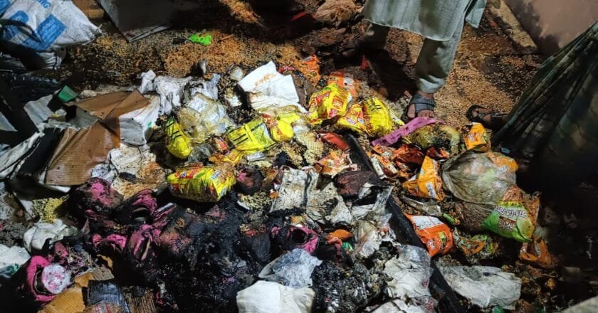 পানছড়ি বাজারে মুদি দোকানে আগুন