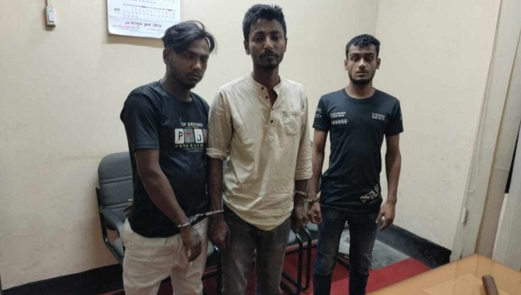 বগুড়ায় পুলিশ সদস্যের উপর হামলার ঘটনায় তিনজন গ্রেপ্তার