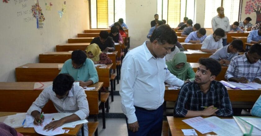 বেরোবিতে রাজশাহী বিশ্ববিদ্যালয় ও কৃষি গুচ্ছ ভর্তি পরীক্ষা অনুষ্ঠিত