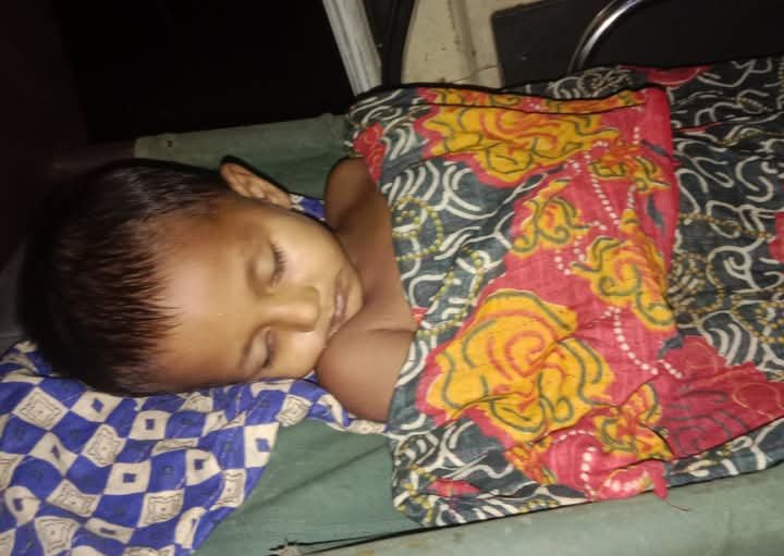 বানারীপাড়ায় ধানের বস্তার নিচে চাপা পড়ে শিশুর মৃত্যু