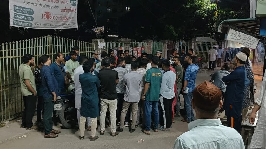 বগুড়ায় বৈষম্যবিরোধী ছাত্র আন্দোলনের নেতাকে মারধর