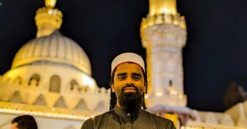 “বিশ্বখ্যাত আল আজহার বিশ্ববিদ্যালয়ে ঢাকা আলিয়ার কবিরের যাত্রার গল্প “