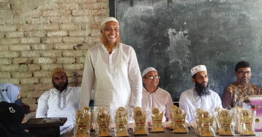 চাউলাকাঠি মাদ্রাসায় অ্যালামনাই এসোসিয়েশনের উদ্যোগে মেধাবী শিক্ষার্থীদের সংবর্ধনা