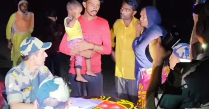 বিজিবি-বিএসএফ পতাকা বৈঠকে কুড়িগ্রামের ২৪ নাগরিকের প্রত্যাবর্তন