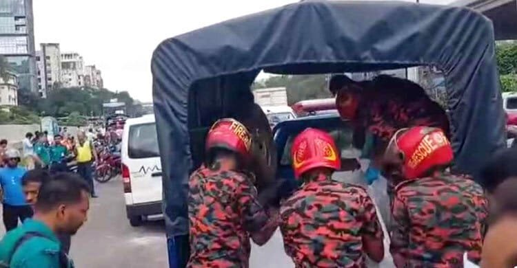 বনানীতে ট্রাকের সাথে সংঘর্ষে ২ জন মোটরসাইকেল আরোহী নিহত
