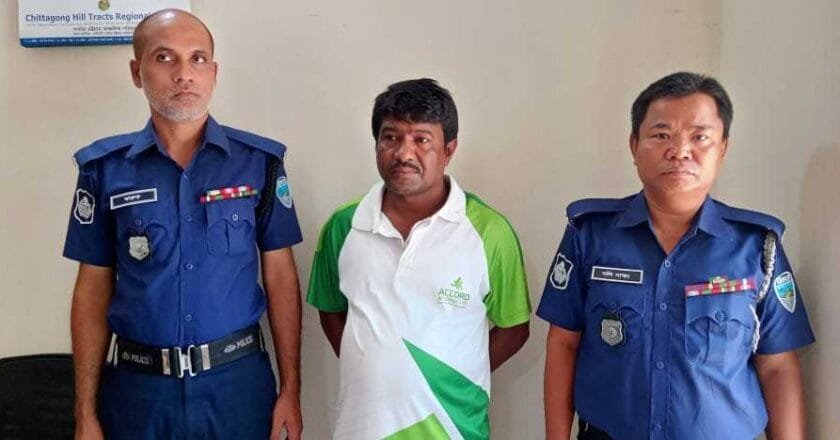 চট্টগ্রাম মহানগর আওয়ামী লীগের নেতা পানছড়িতে আটক