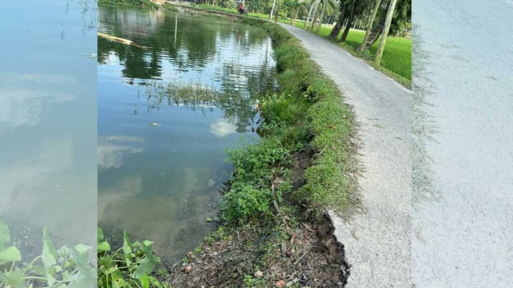 নাগেশ্বরীর রামখানায় একটি রাস্তা মরণফাদঁ