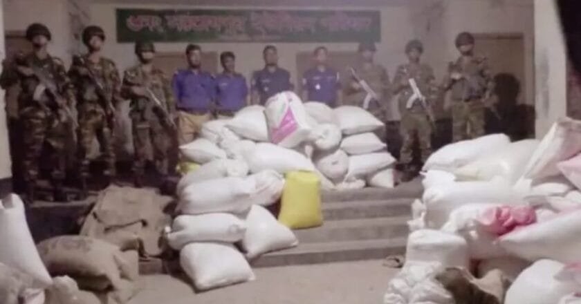 কুড়িগ্রামে ভিজিএফ চাল আত্মসাৎ: গুদাম থেকে উদ্ধার ৭.৫ মেট্রিক টন, দরিদ্ররা রইল খালি হাতে