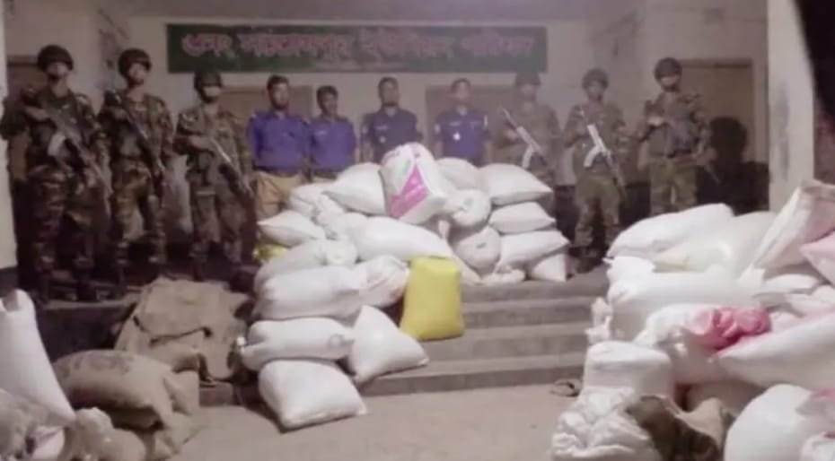 কুড়িগ্রামে ভিজিএফ চাল আত্মসাৎ: গুদাম থেকে উদ্ধার ৭.৫ মেট্রিক টন, দরিদ্ররা রইল খালি হাতে