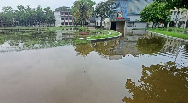 ভারি বর্ষণে তলিয়ে গেছে কেটিটিসি-সহ আশেপাশের এলাকা