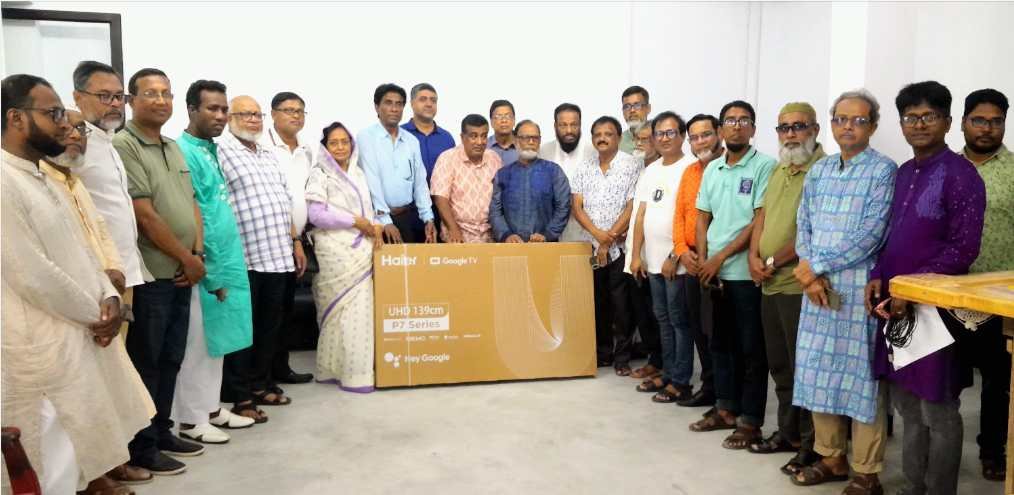 খুলনা প্রেসক্লাবে টেলিভিশন দিল 'বৃহত্তর খুলনা উন্নয়ন সংগ্রাম সমন্বয় কমিটি'