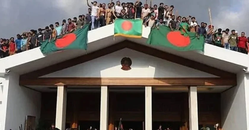 ৫ আগস্ট ‘গণঅভ্যুত্থান’ ও ১৬ জুলাই ‘জুলাই শহীদ’ দিবস‌ পালনের সিদ্ধান্ত