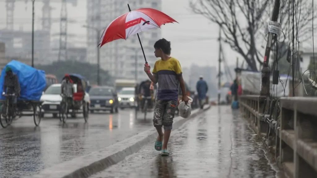ঢাকাসহ ১৮ অঞ্চলে দুপুরের মধ্যে ঝড়-বৃষ্টির আভাস