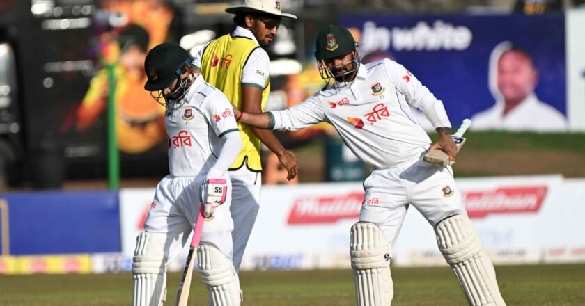 গলে টেস্টে ৫০০ রান স্পর্শের আগেই শেষ বাংলাদেশের ইনিংস