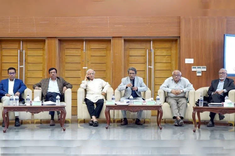 রাষ্ট্র গঠনের এমন সুযোগ হেলায় হারানো যাবে না: আলী রীয়াজ