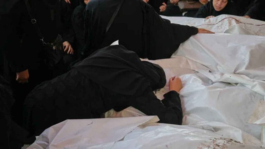 ইসরায়েলি হামলায় গাজায় নিহত ১১০