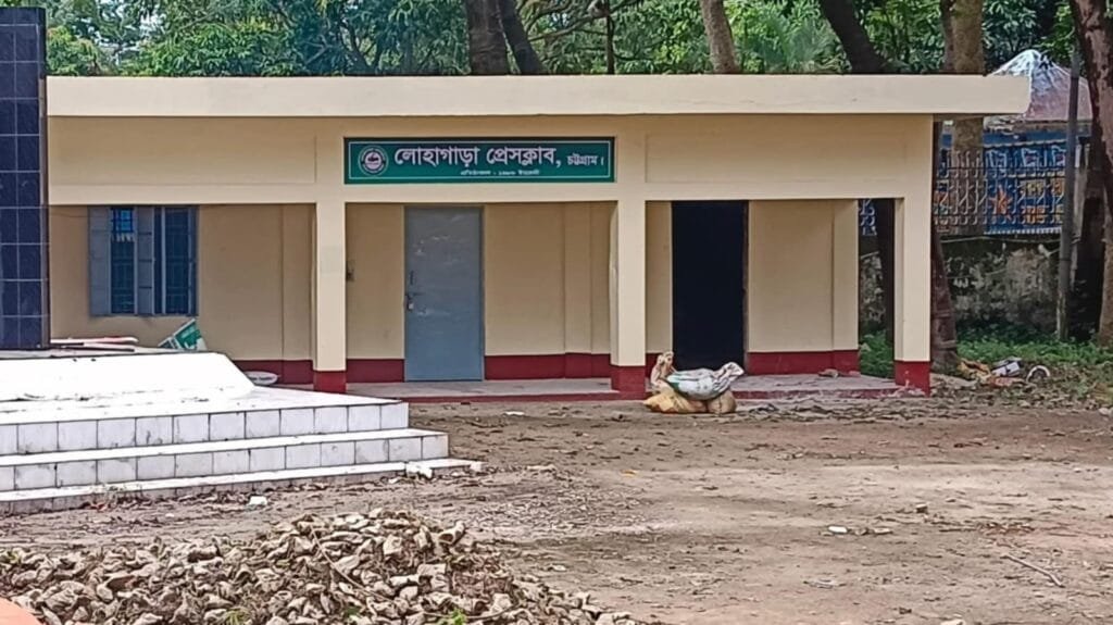 ইউএনও'র অপকর্ম ঢাকতে গোপনে ভবন বরাদ্দ, উপজেলা জুড়ে চাপা উত্তেজনা