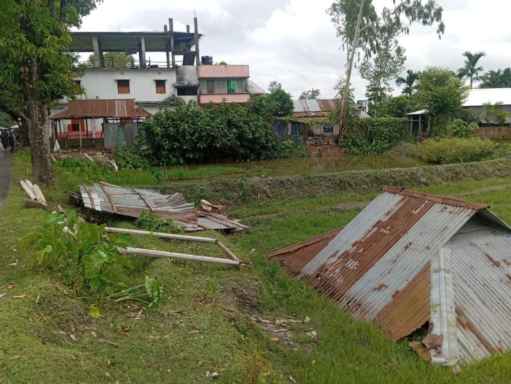 ভূরুঙ্গামারীতে জমি দখলের চেষ্টা ও প্রাণনাশের হুমকি, থানায় শিক্ষিকার জিডি