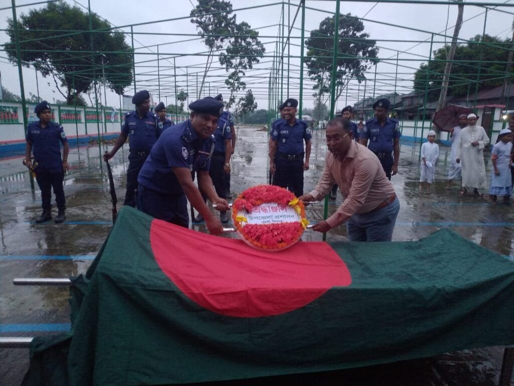 চৌহালীতে বীর-মুক্তিযোদ্ধাকে রাষ্ট্রীয় মর্যাদায় দাফন