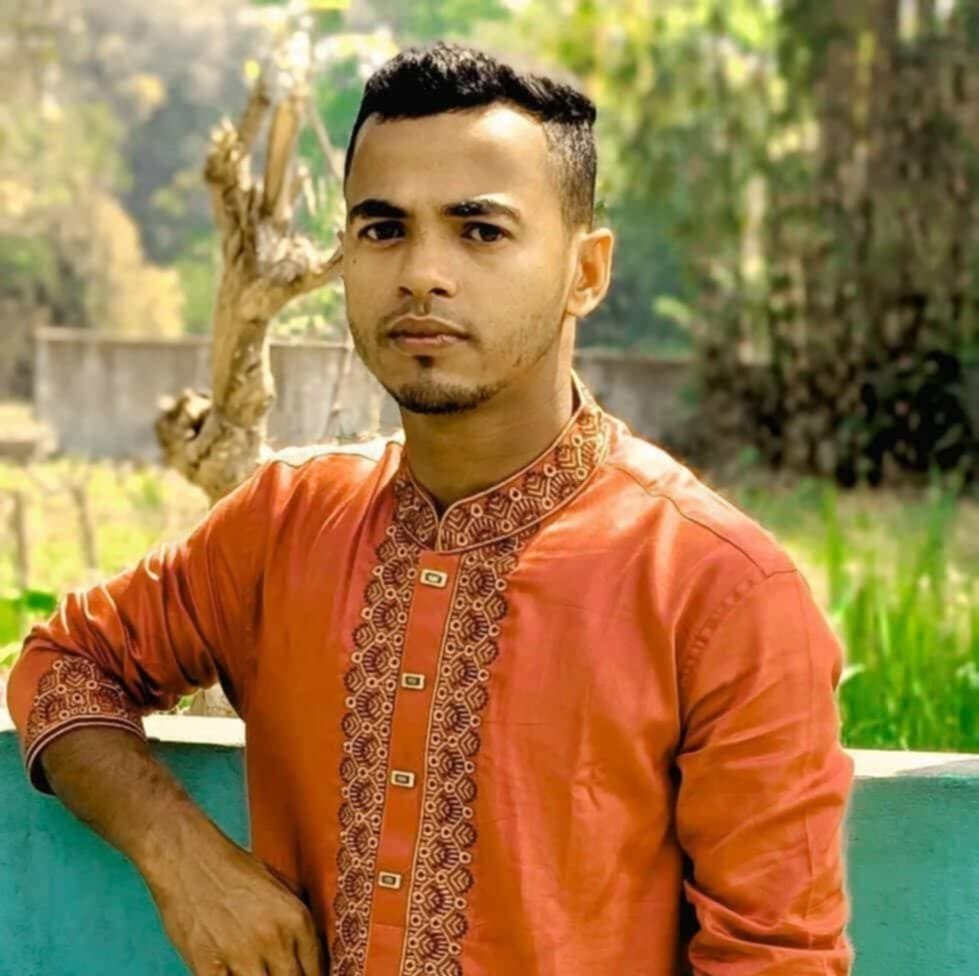 লোহাগাড়ায় বিষপানে যুবকের মৃত্যু