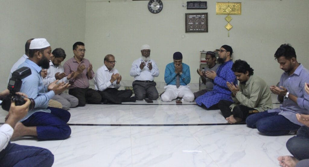 মাইলস্টোনে বিমান বিধ্বস্তের ঘটনায় নিহত ও আহতদের জন্য ইউআইটিএসে মিলাদ ও দোয়া