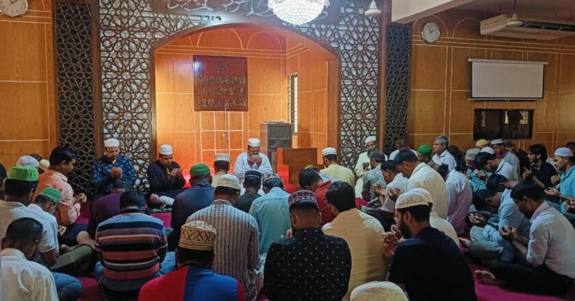 মাইলস্টোনে প্রশিক্ষণ বিমান দুর্ঘটনায় হতাহতের ঘটনায় বেরোবিতে বিশেষ দোয়া