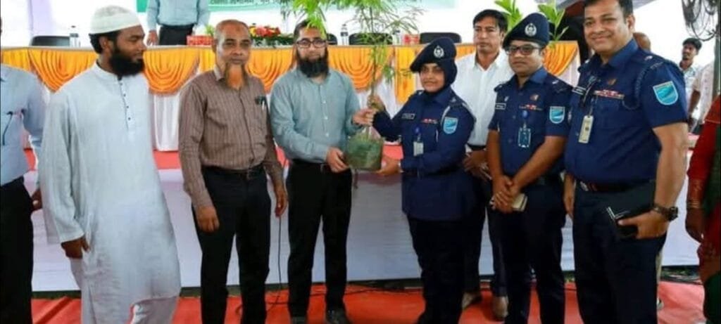 মানিকগঞ্জে ৭ দিনব্যাপী বৃক্ষ ও ফল মেলা উদ্বোধন