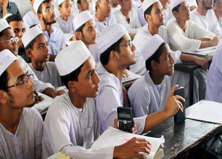 আলিয়া মাদ্রাসা শিক্ষার্থীদের শ্রেণিকক্ষে শতভাগ উপস্থিতি নিশ্চিতকরণের কৌশল: কিছু প্রস্তাবনা
