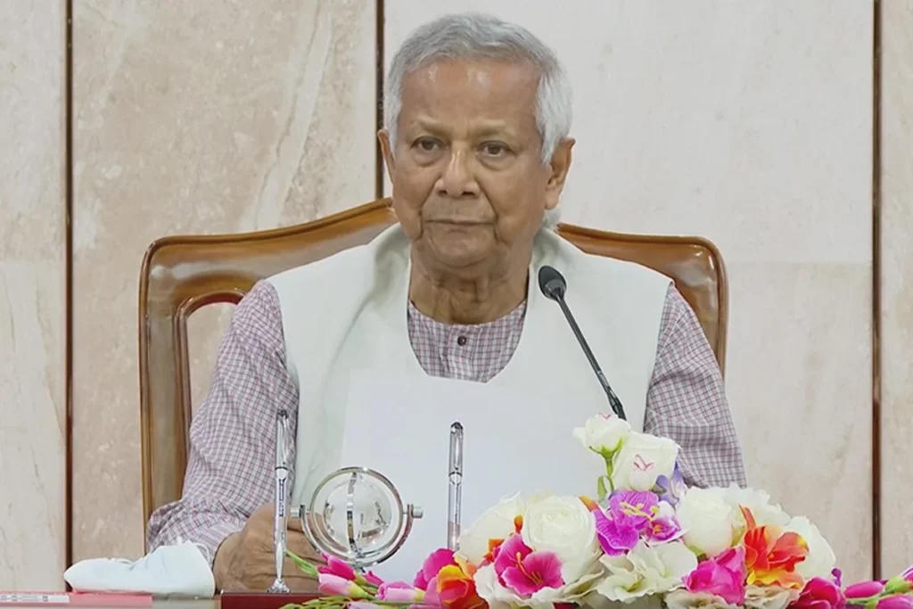 দুপুরে গণভবনে সংবাদ সম্মেলন করবেন প্রধান উপদেষ্টা
