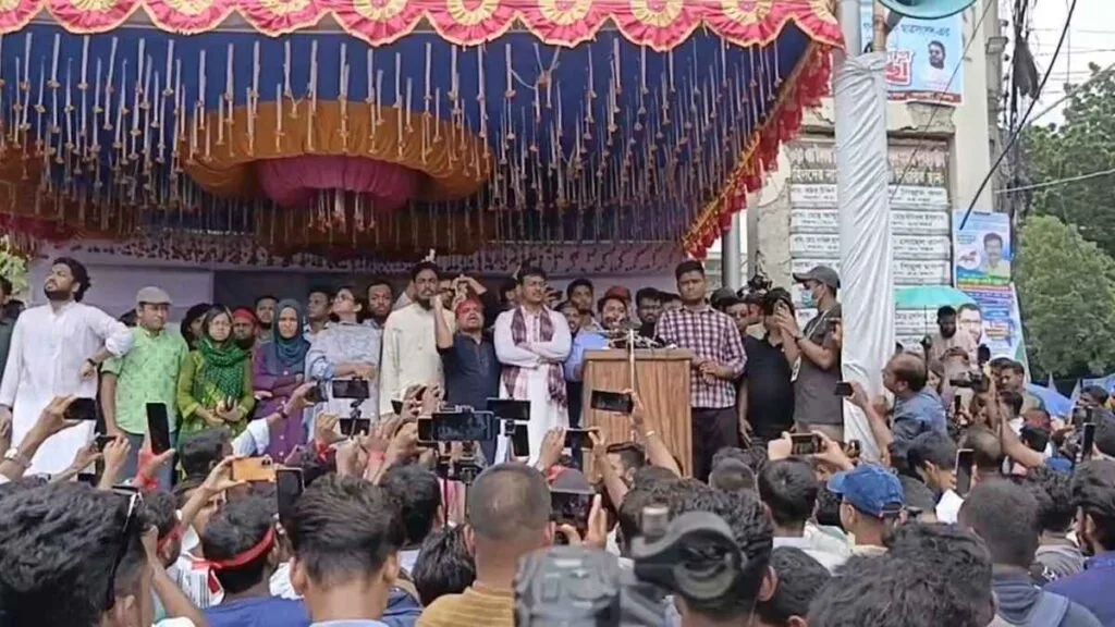 এনসিপির পদযাত্রার টিম এখন বগুড়ায়; শহীদ পরিবারের সঙ্গে সাক্ষাৎ