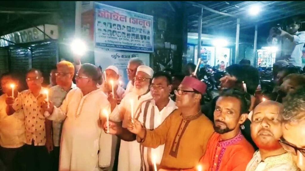 জুলাইয়ের শহীদদের স্মরণে নাগেশ্বরী বিএনপি'র মোমবাতি প্রজ্বালন