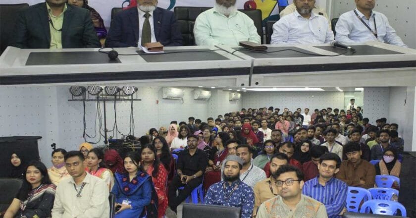 ইউআইটিএসের সিএসই বিভাগে শরৎকালীন অরিয়েনটেশন অনুষ্ঠিত
