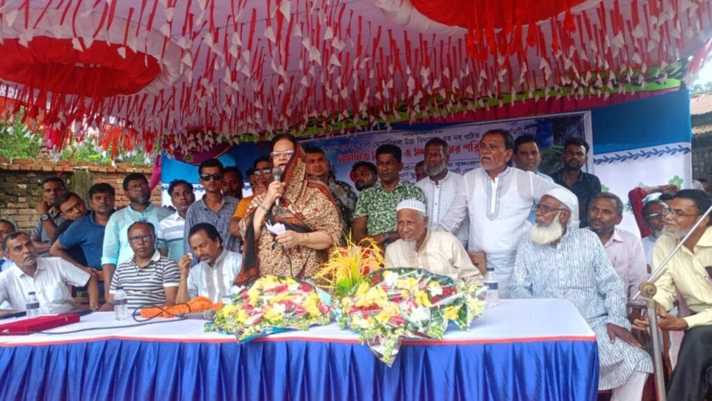 আকবর আলী মেমোরিয়াল স্কুলে নতুন এডহক কমিটির পরিচিতি সভা, বৃক্ষরোপণ ও ফুটবল টুর্ণামেন্ট উদ্বোধন