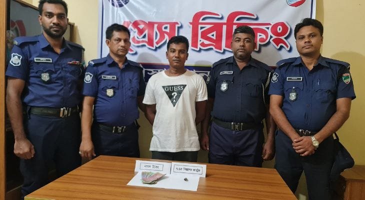 গ্রেনেড বাবুর সহযোগী আবির পিস্তলের কার্তুজ ও নগদ অর্থসহ গ্রেপ্তার