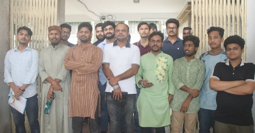 ইবিতে ‌অভ্যুত্থানবিরোধীদের তালিকা নিয়ে জুলাই স্বপক্ষের নেতৃবৃন্দের অসন্তোষ