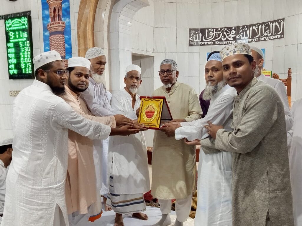 মুকুন্দগাঁতীতে মাদানি পদ্ধতিতে বয়স্ক কুরআন শিক্ষা কোর্সের উদ্বোধন