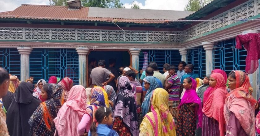 ফুলবাড়ীতে মায়ের সঙ্গে অভিমান করে ছেলের আত্মহত্যা