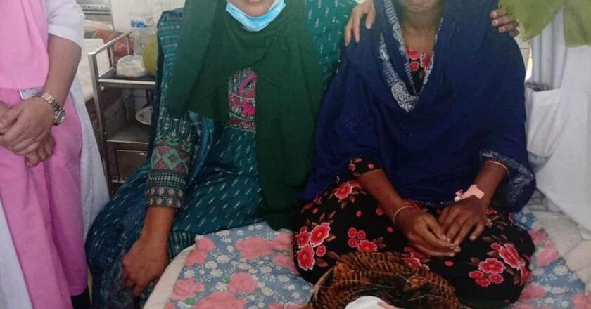 রায়পুরা প্রসব পরবর্তী মুমূর্ষু রোগীর জীবন বাঁচিয়ে প্রশংসায় ভাসছেন ডা. ফাহিমা