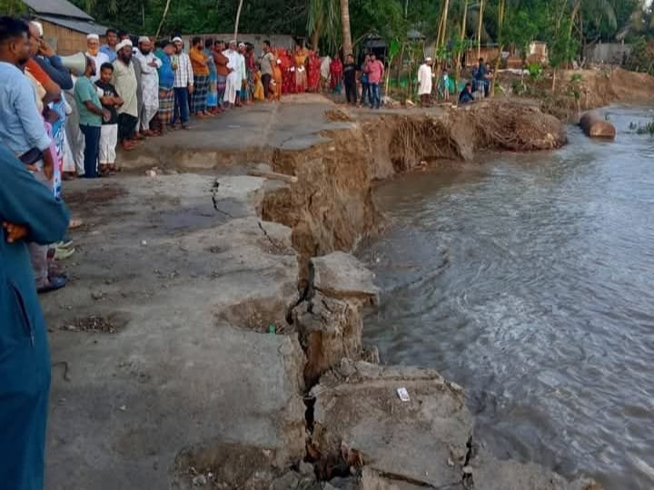 শিবালয়ে নদীভাঙন কবলিতদের পাশে জামায়াত নেতা: মানববন্ধন ও আর্থিক সহায়তা প্রদান