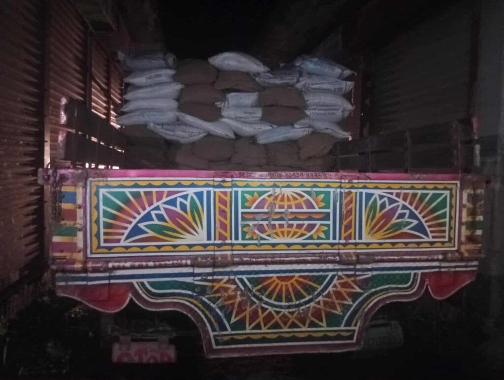 বেলকুচিতে ১৩৬ বস্তা সরকারি চাল জব্দ