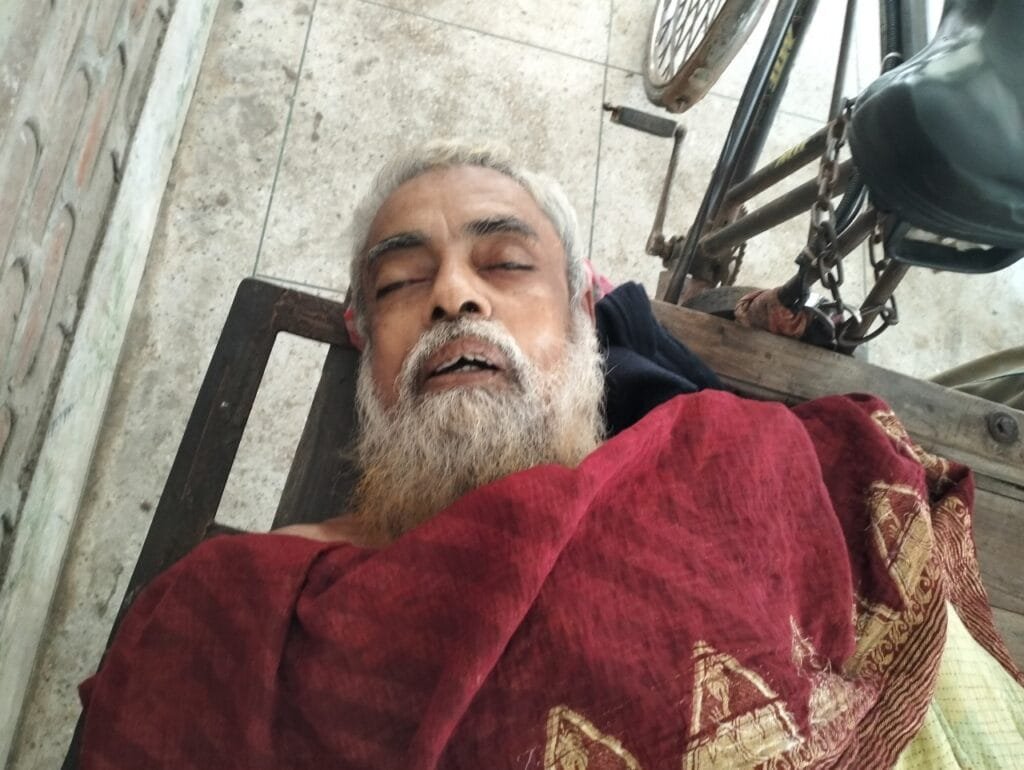 রূপসায় গলায় ফাঁস দিয়ে বৃদ্ধের আত্মহত্যা